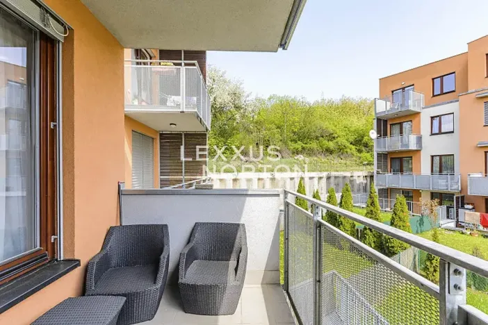 Pronájem bytu 1+kk, Praha - Smíchov, Jeřabinová, 33 m2