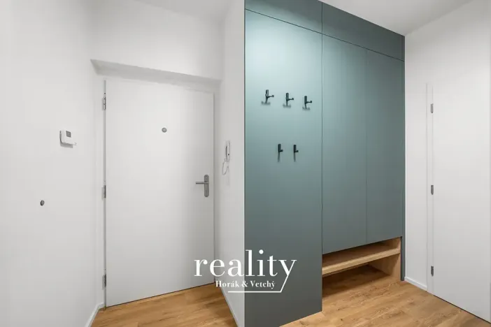 Prodej bytu 3+kk, Znojmo, Jarošova, 76 m2