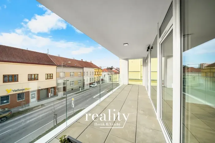 Prodej bytu 3+kk, Znojmo, Jarošova, 76 m2