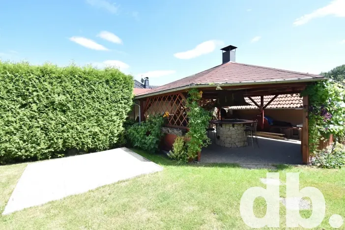 Prodej rodinného domu, Sadov, 366 m2