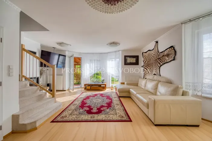 Prodej rodinného domu, Hostivice, náměstí Jana IV. z Dražic, 185 m2