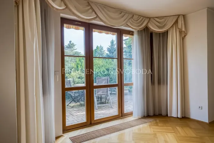 Prodej rodinného domu, Vestec, Průběžná, 427 m2