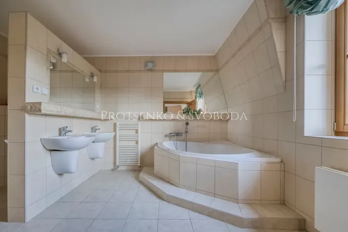 Prodej rodinného domu, Vestec, Průběžná, 427 m2