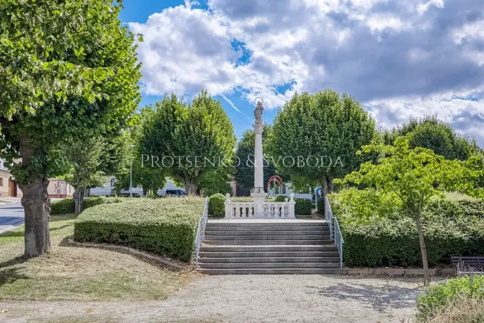 Prodej vily, Křižanov, Benešovo náměstí, 530 m2