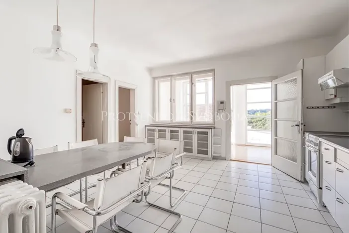 Prodej vícegeneračního domu, Křižanov, Benešovo náměstí, 530 m2