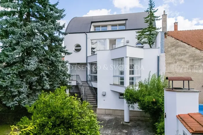 Prodej vícegeneračního domu, Křižanov, Benešovo náměstí, 530 m2