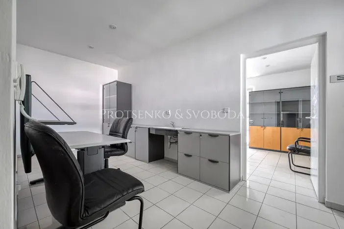 Prodej ordinace, Křižanov, Benešovo náměstí, 530 m2