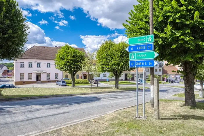 Prodej ordinace, Křižanov, Benešovo náměstí, 530 m2