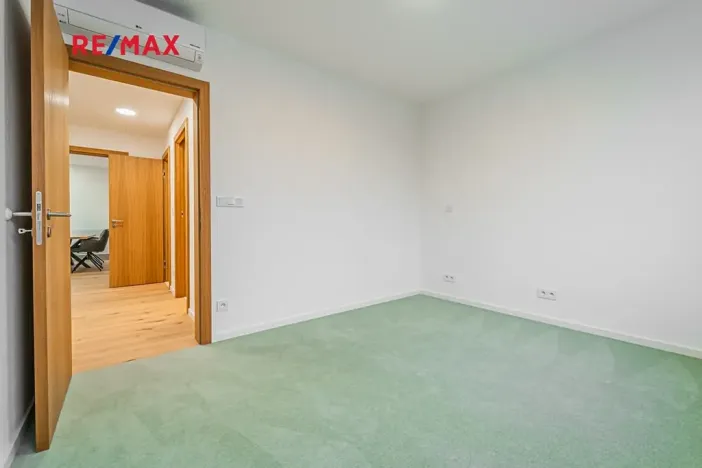 Pronájem bytu 3+kk, Praha - Kunratice, Děbolínská, 92 m2