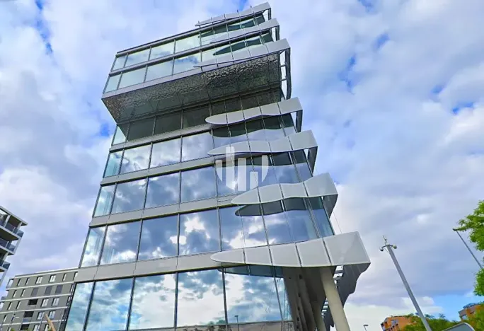 Pronájem kanceláře, Praha - Karlín, Rohanské nábřeží, 1000 m2