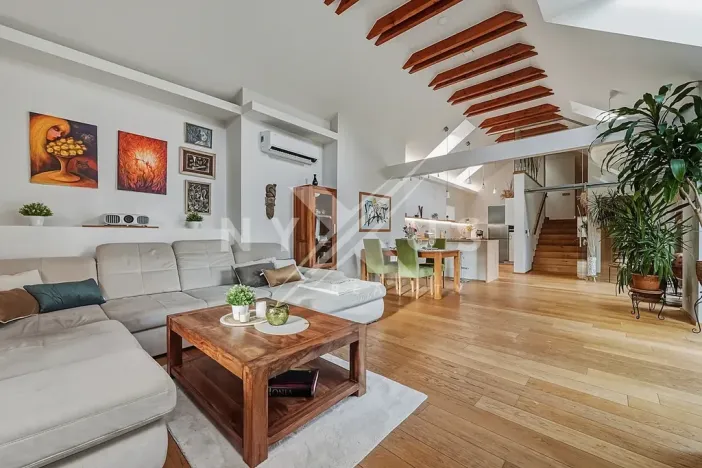 Prodej rodinného domu, Praha - Kyje, Hodějovská, 308 m2