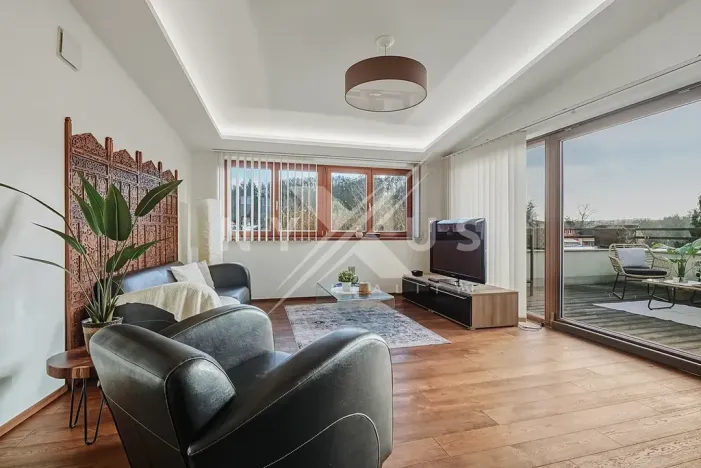 Prodej rodinného domu, Praha - Kyje, Hodějovská, 308 m2