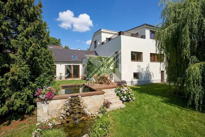 Prodej rodinného domu, Praha - Kyje, Hodějovská, 308 m2