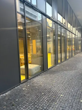 Pronájem obchodního prostoru, Praha - Karlín, Sokolovská, 215 m2