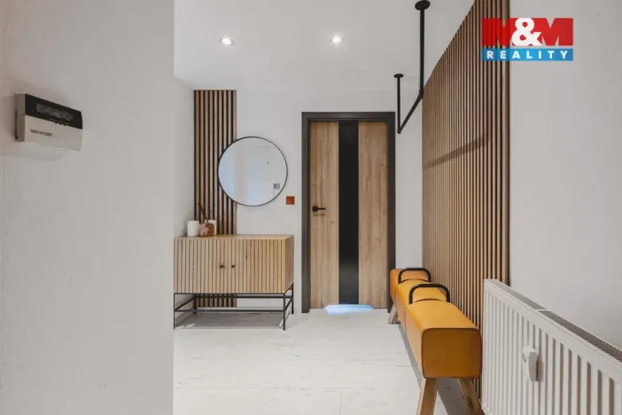 Prodej bytu 4+kk, Klatovy - Klatovy III, Husovo náměstí, 78 m2