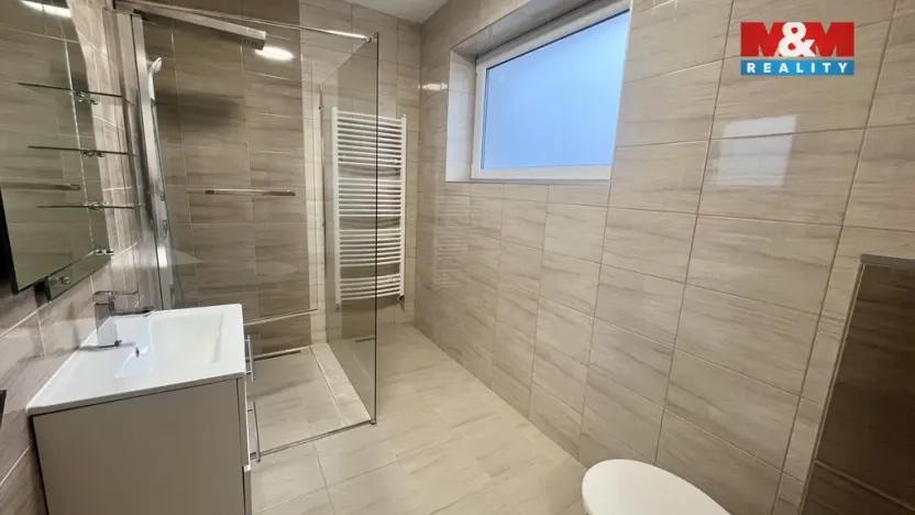 Pronájem rodinného domu, Měník, 150 m2