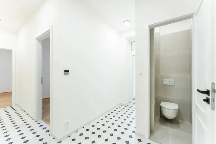 Prodej bytu 2+kk, Praha - Vršovice, Oblouková, 58 m2