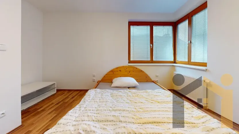 Pronájem bytu 3+kk, Praha - Hostivař, Hornoměcholupská, 84 m2