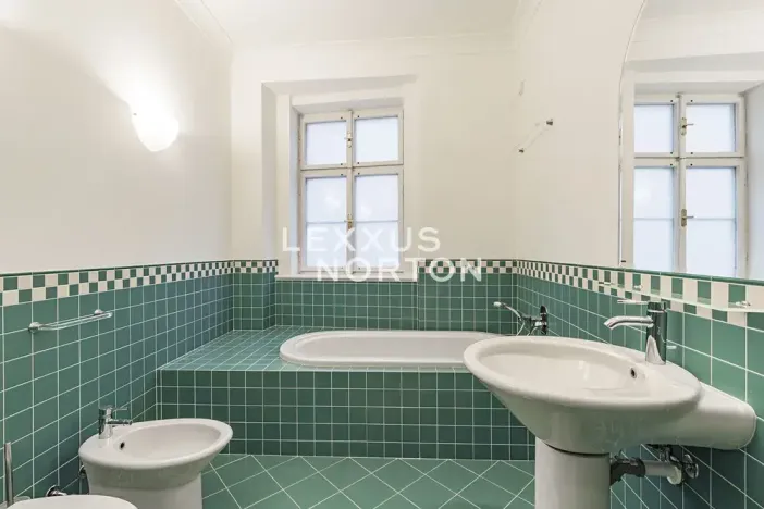 Pronájem bytu 4+1, Praha - Malá Strana, Vlašská, 179 m2