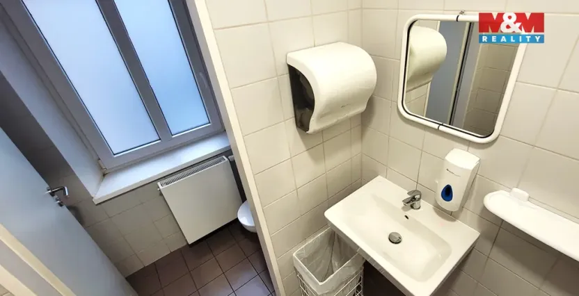 Pronájem obchodního prostoru, Tanvald, Krkonošská, 180 m2