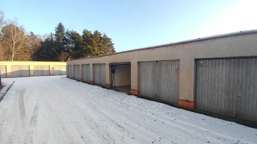 Prodej garáže, Hradec Králové, Mrštíkova, 15 m2