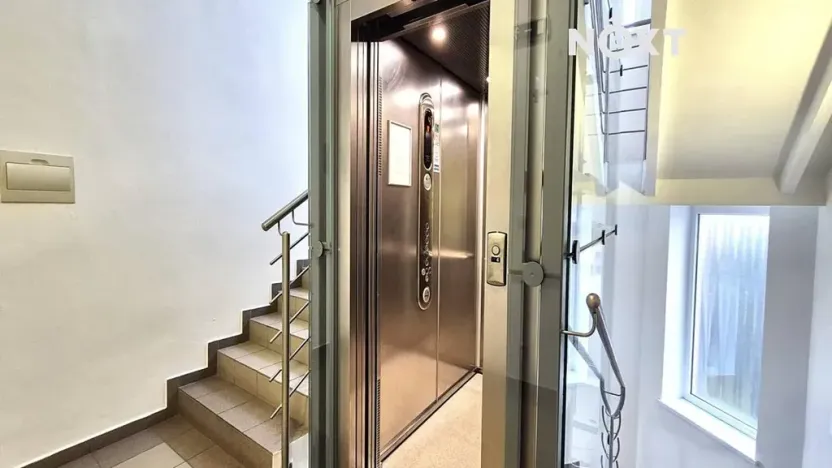 Pronájem kanceláře, Brno, Bezručova, 250 m2