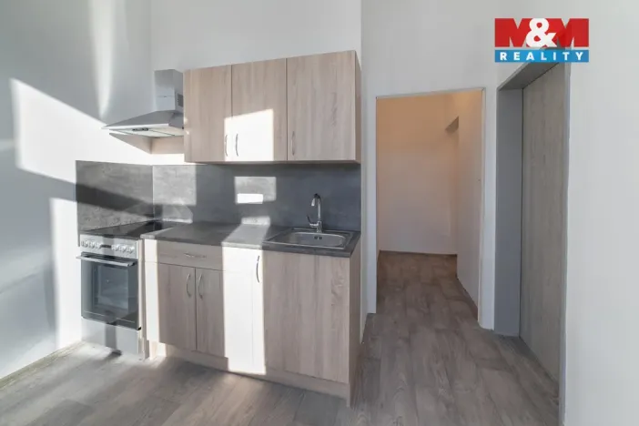 Pronájem bytu 1+1, Sokolov, Nádražní, 37 m2