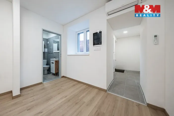 Prodej bytu 1+kk, Chrášťany - Bylany, 29 m2