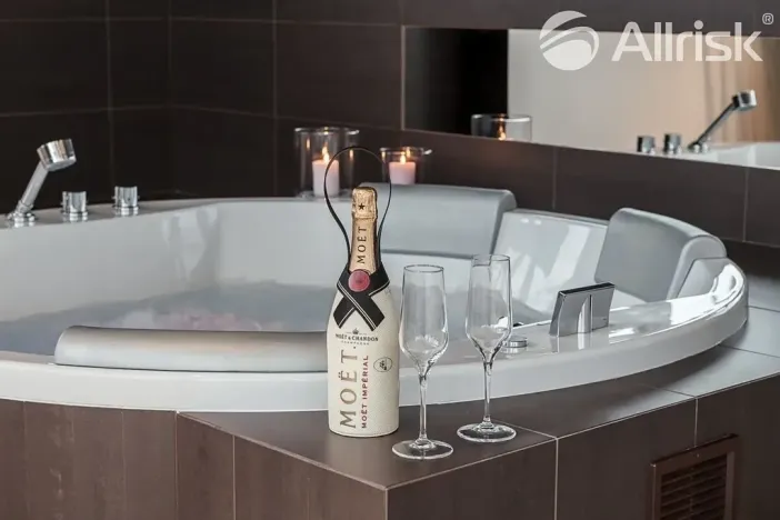 Pronájem atypického bytu, Brno, Majdalenky, 200 m2