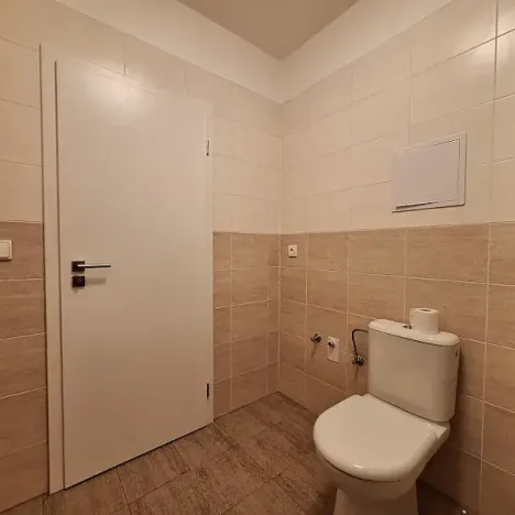 Pronájem bytu 2+kk, Praha - Holešovice, Na Maninách, 46 m2