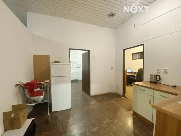 Pronájem obchodního prostoru, Praha - Uhříněves, Přátelství, 165 m2
