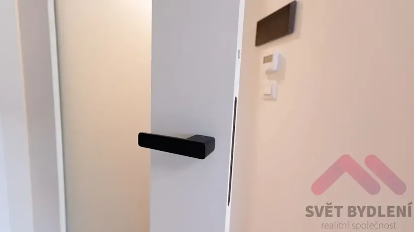 Pronájem bytu 1+kk, Praha - Žižkov, Šrámkové, 33 m2