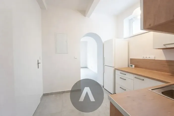 Pronájem bytu 1+kk, Brno, Žabovřeská, 35 m2