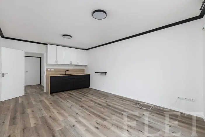 Pronájem bytu 1+kk, Praha - Smíchov, Pod Barvířkou, 36 m2