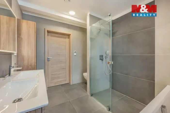 Prodej rodinného domu, Zbuzany, U Menhiru III, 150 m2