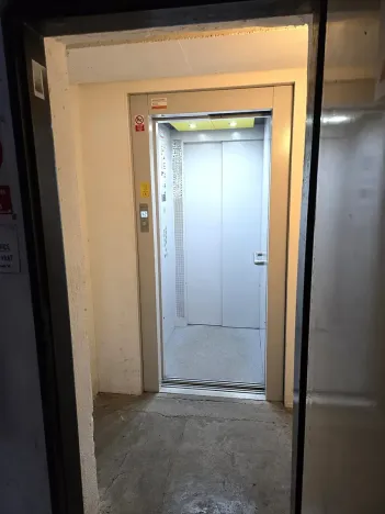 Prodej garážového stání, Brno, Voroněžská, 12 m2