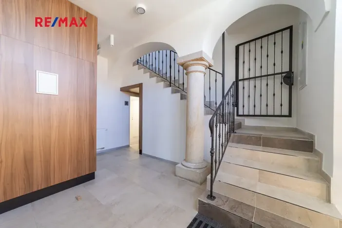 Prodej obchodního prostoru, Králíky, 5. května, 519 m2