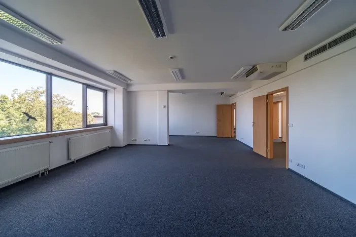 Pronájem kanceláře, Hradec Králové, Nerudova, 300 m2