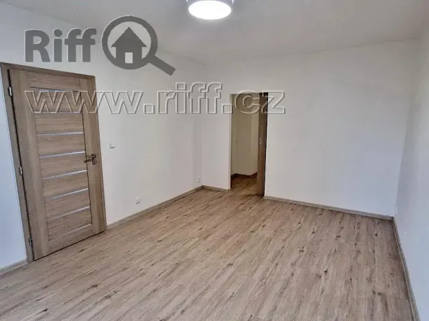Pronájem bytu 2+kk, Brno, třída Generála Píky, 46 m2