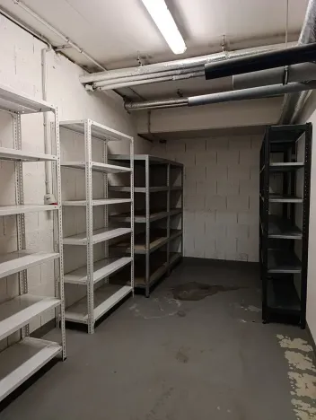 Pronájem - jiné, Praha - Malešice, Počernická, 12 m2