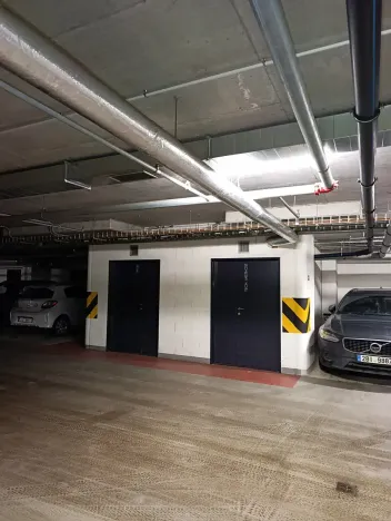 Pronájem - jiné, Praha - Malešice, Počernická, 12 m2