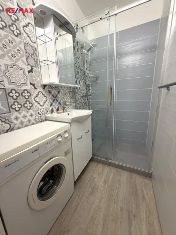 Pronájem bytu 1+kk, Kladno, Poděbradova, 33 m2