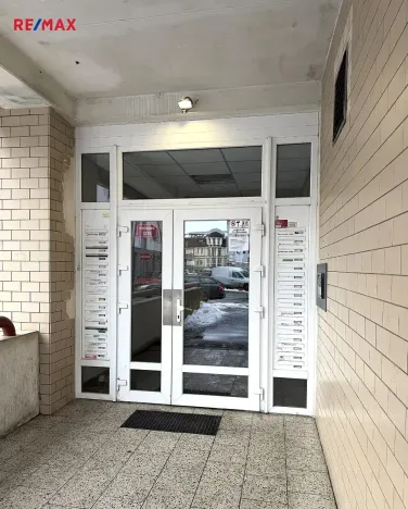 Pronájem bytu 1+kk, Kladno, Poděbradova, 33 m2