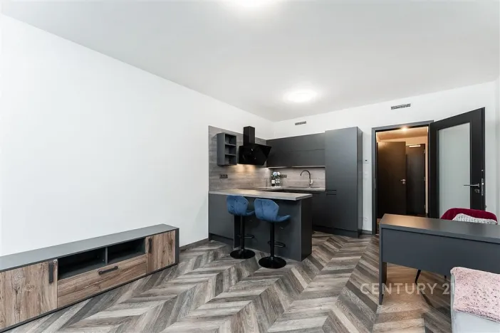 Pronájem bytu 1+kk, Praha, Kolbenova, 30 m2