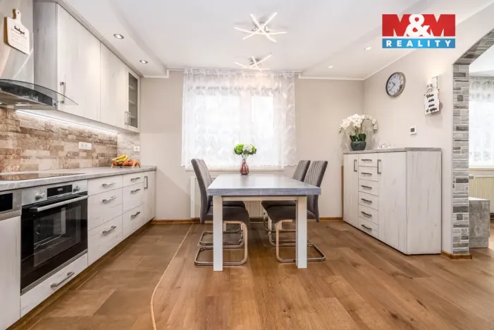 Prodej rodinného domu, Kostomlátky, 5. května, 128 m2