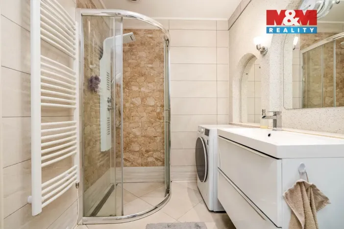 Prodej rodinného domu, Kostomlátky, 5. května, 128 m2