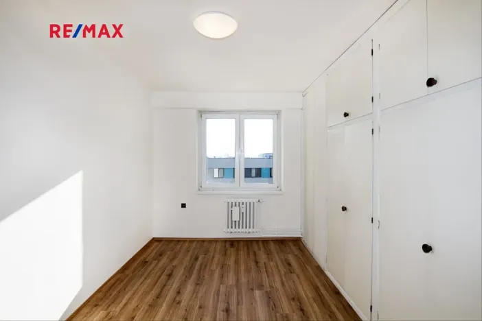 Pronájem bytu 3+1, Praha - Břevnov, Na Petřinách, 63 m2