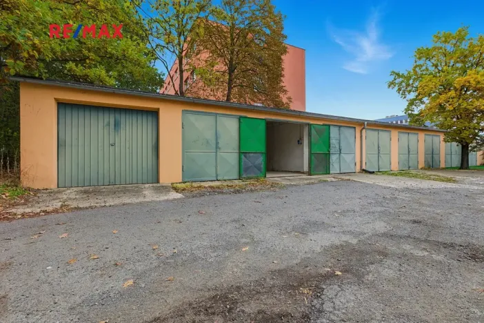 Prodej garáže, Praha - Braník, 14 m2