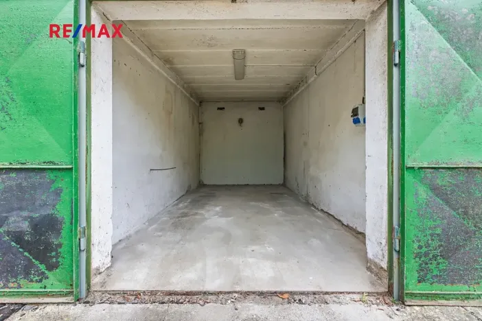 Prodej garáže, Praha - Braník, 14 m2