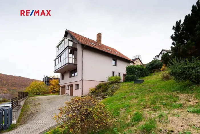 Prodej komerční nemovitosti, Měchenice, Hlavní, 330 m2